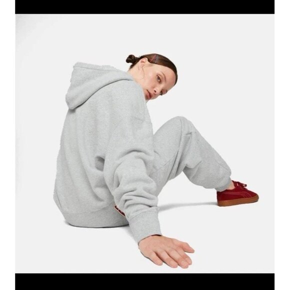 Puma X Vogue Hoodie Unisex Logo Embroidered Heather Gray Style : 536691 NWT - Picture 2 of 12